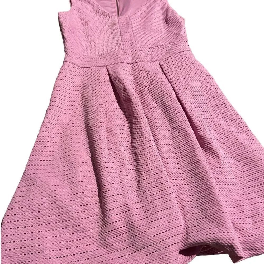 Jennifer Lopez size 10 pink lined dress zips up back excellent see pics